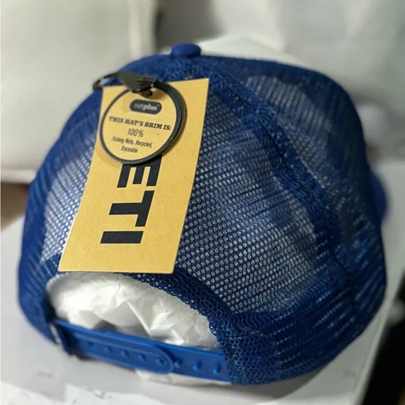 NEW Yeti American Logo Badge Trucker Hat mesh Cap Red White Blue Men's NWT - Picture 2 of 6